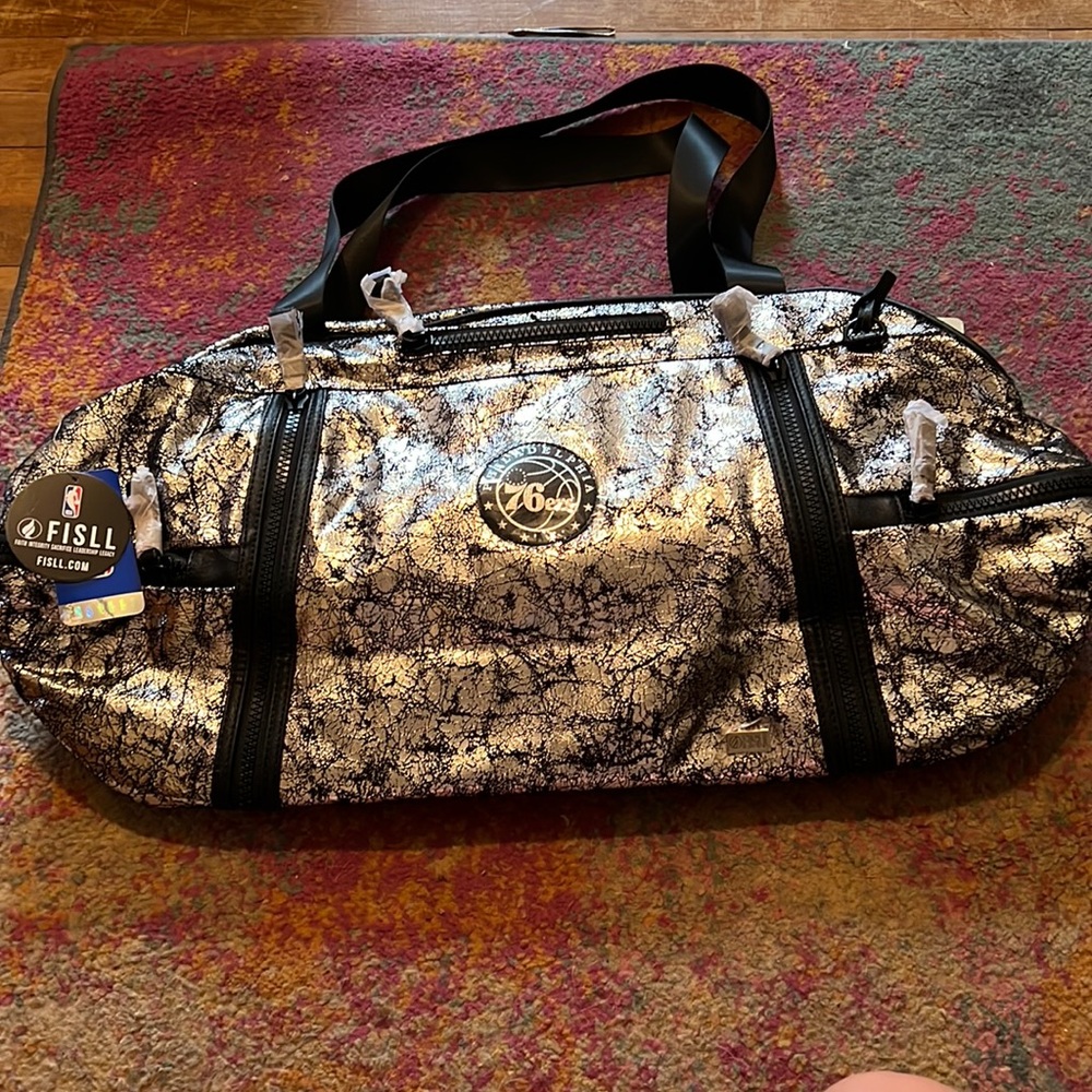 Brand new, never used Philadelphia 76ers gym bag!